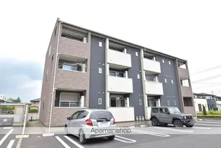 メロディ・ソレアード【1階】の外観